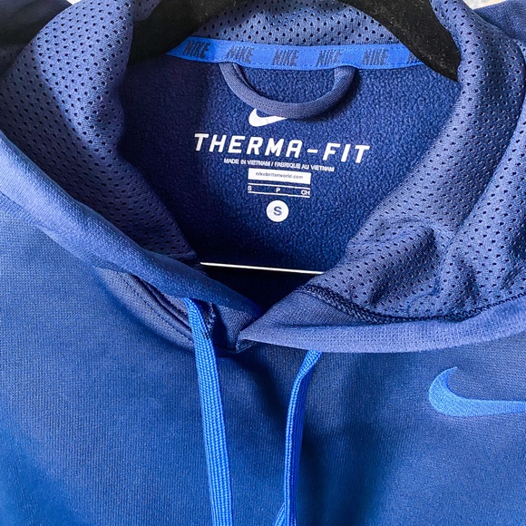 Nike Therma-Fit Hoodie Size S - Picture 2 of 3